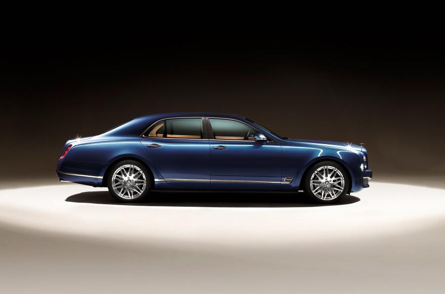 Bentley Mulsanne Executive Interior 2012 года  (фото 2 из 25)